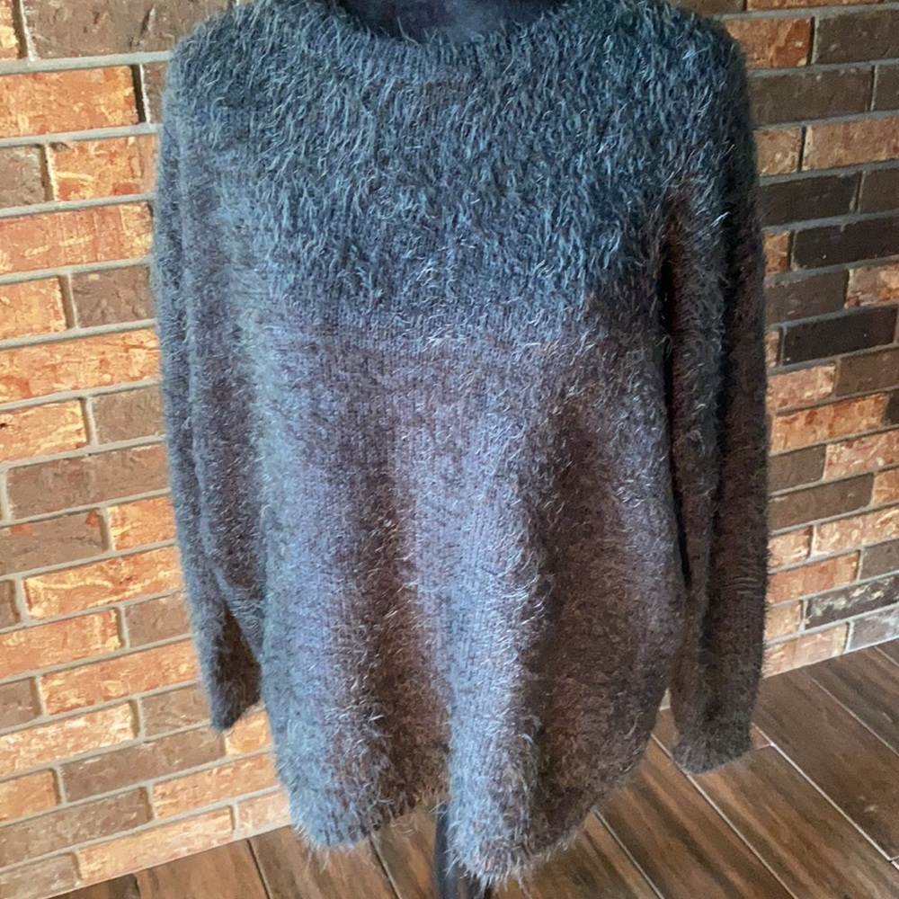 Size large forever 21 green sweater